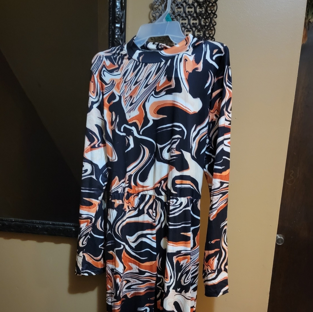 Abstract Print Long Sleeve Wide Leg Jump Suit . Only Tried It On Its Too Big